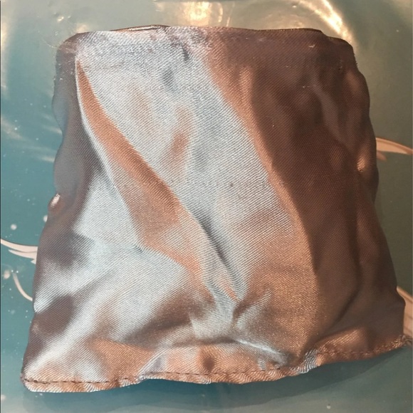 Belle Etoile  drawstring velveteen empty jewelry bag. Inside satin has some wear - Picture 3 of 4